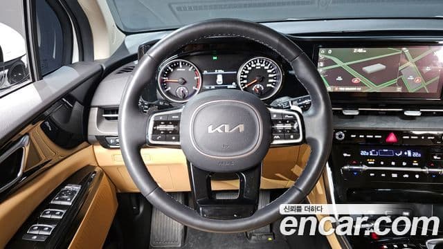 Kia Carnival 2023 — Фото 13/20