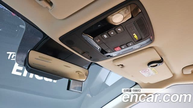 Kia Carnival 2023 — Фото 16/20