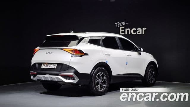 Kia Sportage 2022 — ფოტო 4/20