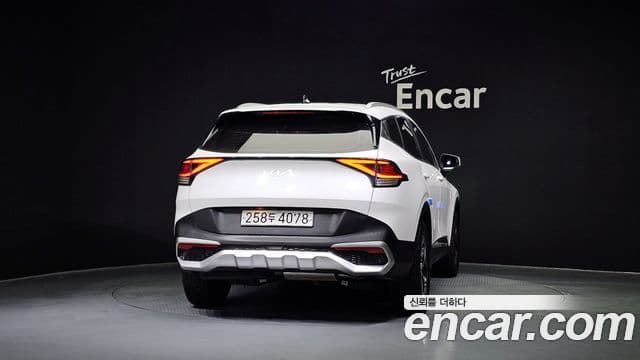 Kia Sportage 2022 — ფოტო 1/20