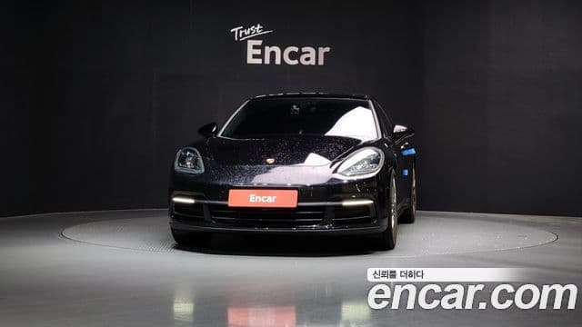 Porsche Panamera 2018 — Şəkil 3/20