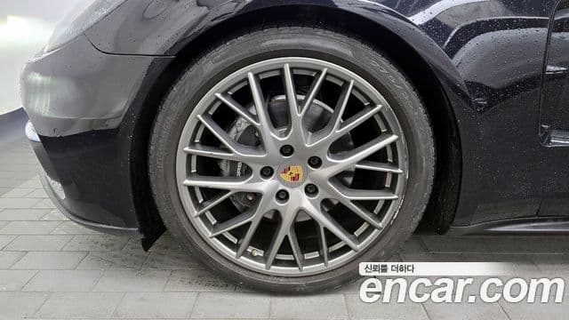 Porsche Panamera 2018 — Şəkil 5/20