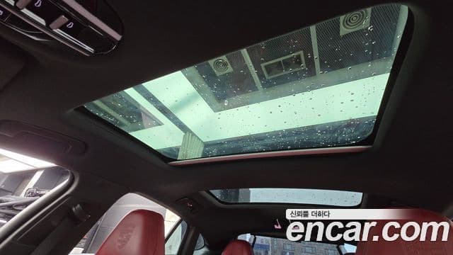 Porsche Panamera 2018 — Şəkil 18/20