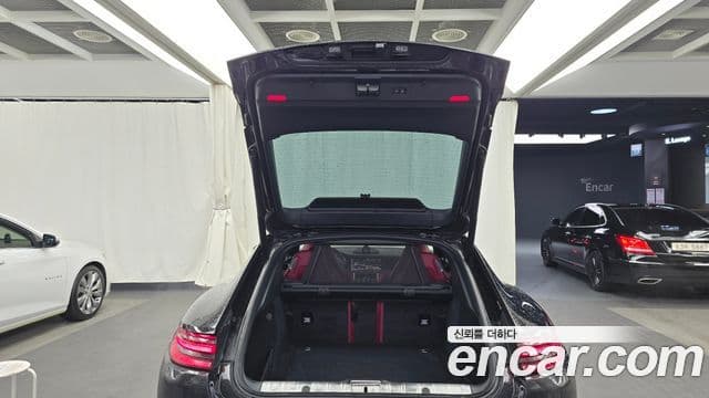 Porsche Panamera 2018 — Şəkil 20/20