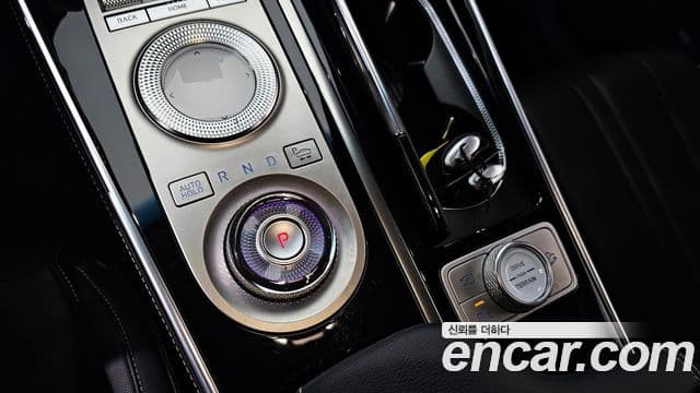 Genesis GV80 2020 — Photo 11/20