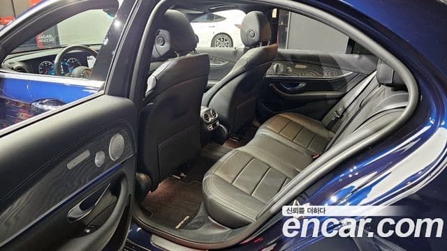 Mercedes-Benz E-Class 2020 — Şəkil 11/20