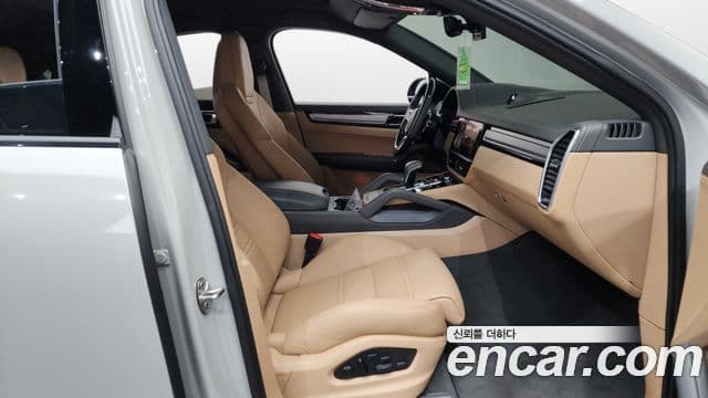 Porsche Cayenne 2022 — Şəkil 11/20