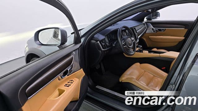 Volvo V90 Cross Country 2018 — Şəkil 10/20