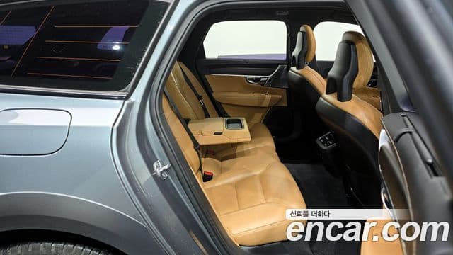 Volvo V90 Cross Country 2018 — Şəkil 12/20