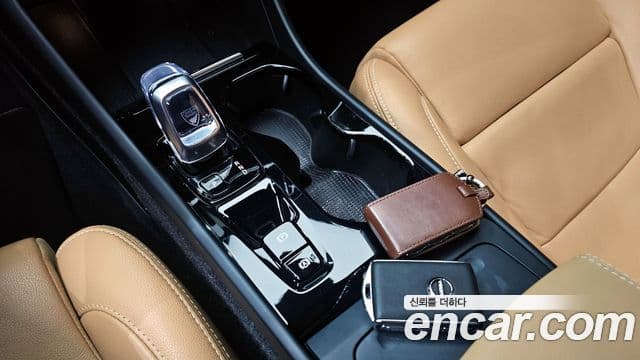 Volvo XC40 2020 — Şəkil 9/20