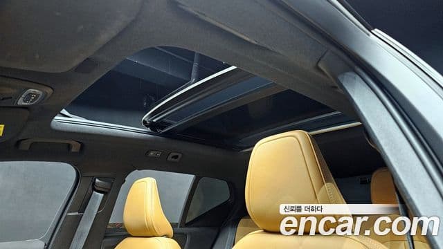 Volvo XC40 2020 — Şəkil 19/20