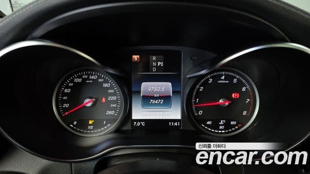 Mercedes-Benz GLC-Class 2019 — Photo 10/20