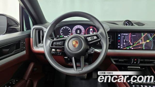 Porsche Cayenne 2023 — Photo 19/20
