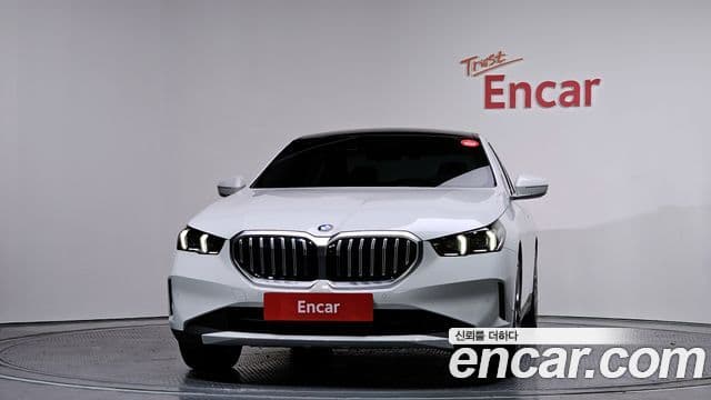 BMW 5 Series 2025 — ფოტო 3/20