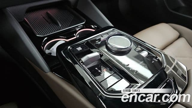 BMW 5 Series 2025 — ფოტო 9/20