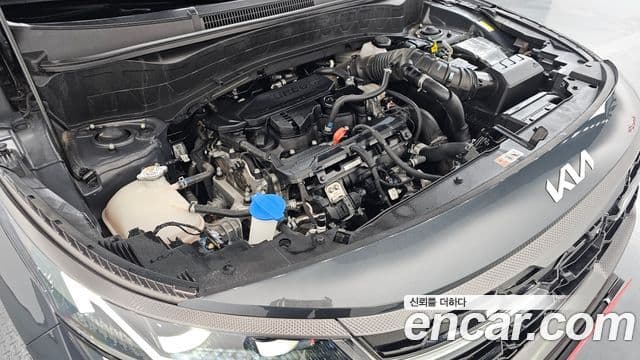 Kia Seltos 2023 — ფოტო 13/20