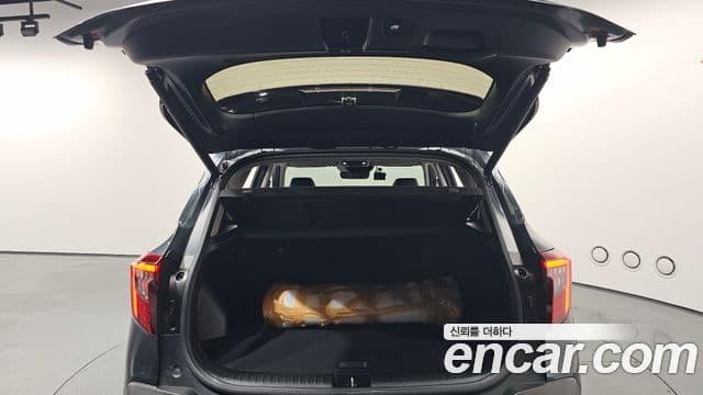 Kia Seltos 2023 — ფოტო 10/20