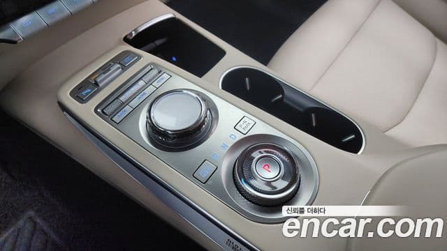 Genesis GV70 2023 — Şəkil 9/20