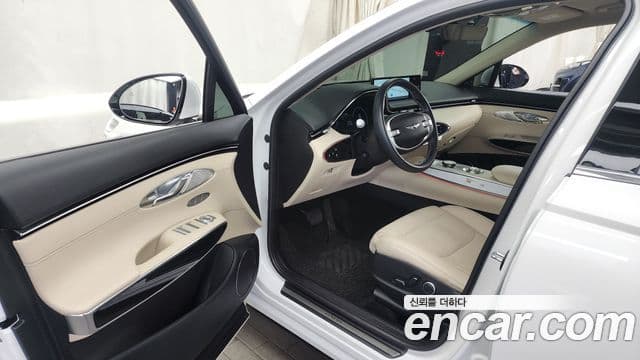 Genesis GV70 2023 — Şəkil 10/20