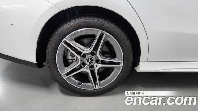 Mercedes-Benz CLA-Class 2025 — ფოტო 14/20