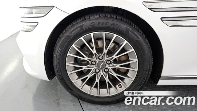 Genesis G80 2020 — Photo 10/20