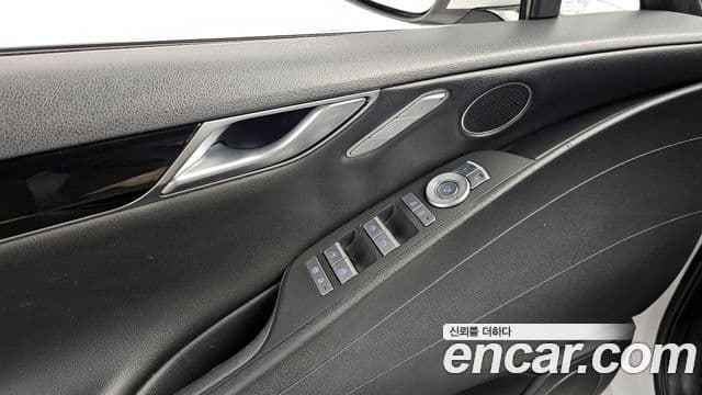 Genesis G80 2020 — Photo 11/20