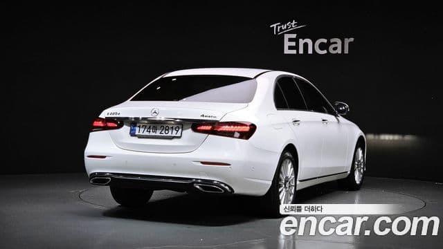 Mercedes-Benz E-Class 2022 — Şəkil 2/20