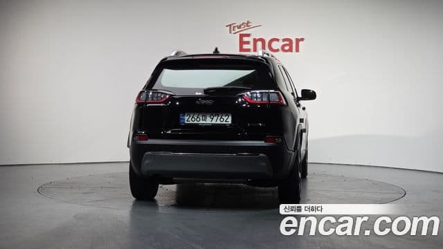 Jeep Cherokee 2021 — ფოტო 4/20