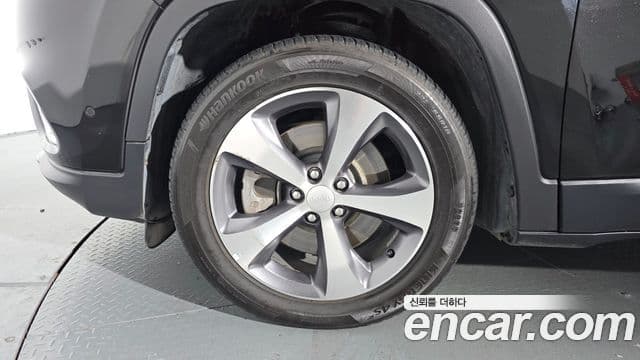 Jeep Cherokee 2021 — ფოტო 5/20