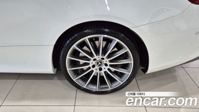Mercedes-Benz E-Class 2020 — ფოტო 5/20