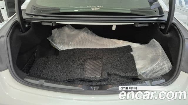 Mercedes-Benz E-Class 2020 — ფოტო 20/20