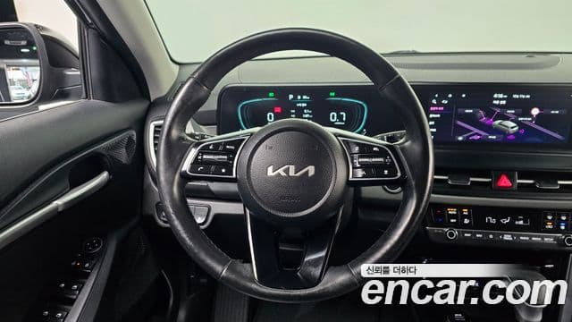 Kia Seltos 2022 — ფოტო 13/20