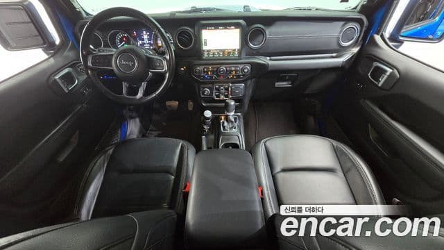 Jeep Wrangler 2022 — Şəkil 7/20