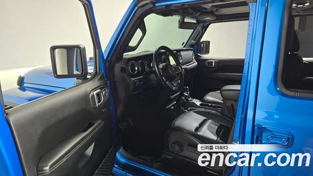 Jeep Wrangler 2022 — Şəkil 10/20