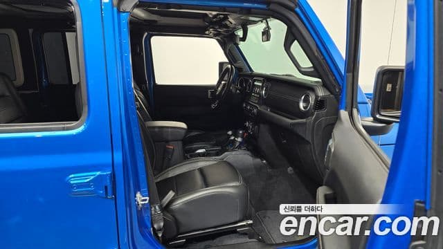 Jeep Wrangler 2022 — Şəkil 11/20