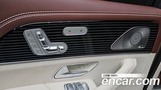 Mercedes-Benz GLS-Class 2024 — ფოტო 18/20