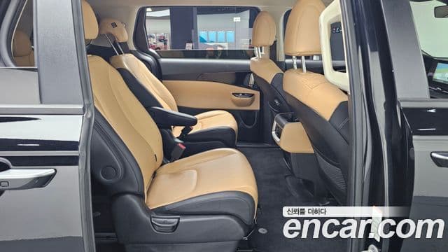 Kia Carnival 2022 — ფოტო 12/20