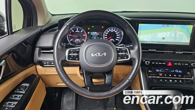 Kia Carnival 2022 — ფოტო 13/20