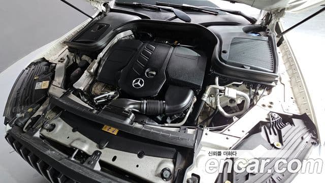 Mercedes-Benz GLC-Class 2020 — Şəkil 6/20