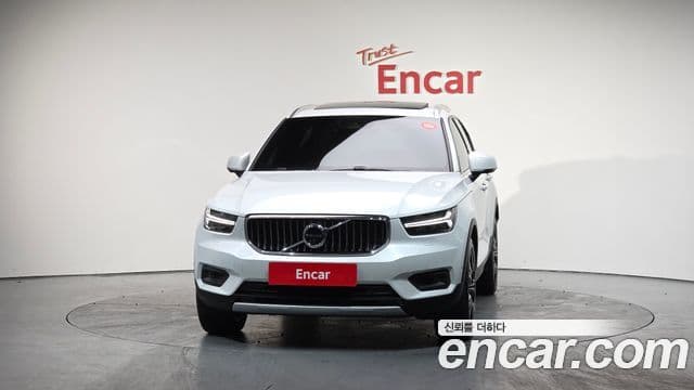 Volvo XC40 2020 — ფოტო 3/20