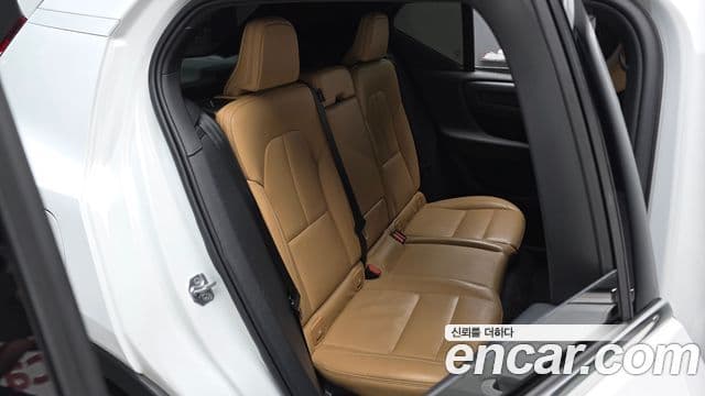 Volvo XC40 2020 — ფოტო 11/20