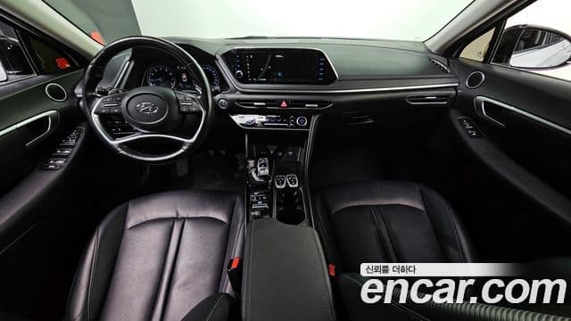 Hyundai Sonata Hybrid 2022 — Photo 10/20