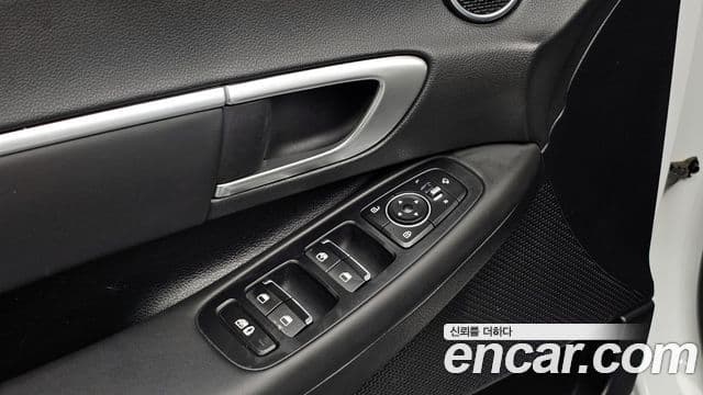 Hyundai Sonata Hybrid 2022 — Photo 8/20