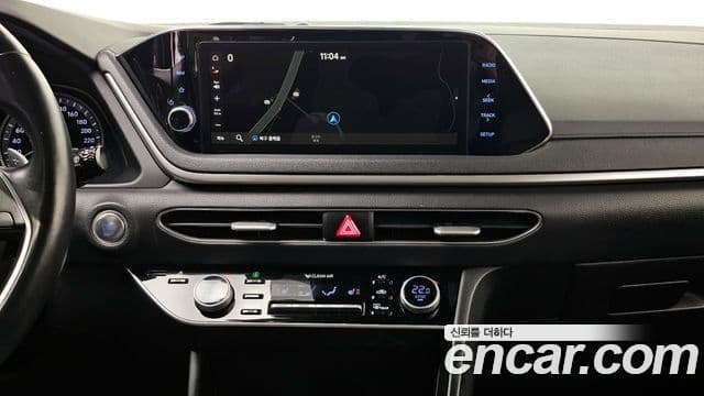 Hyundai Sonata Hybrid 2022 — Photo 19/20