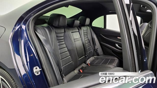 Mercedes-Benz E-Class 2020 — Şəkil 12/20