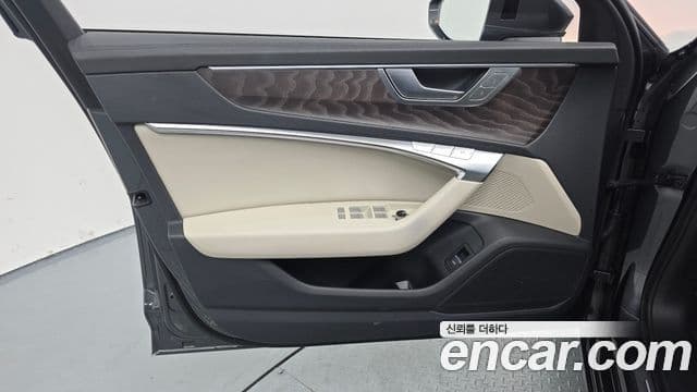 Audi A6 2022 — Şəkil 18/20
