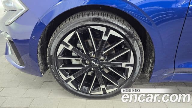 Kia K5 2023 — Photo 19/20