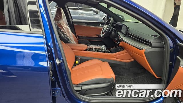 Kia K5 2023 — Photo 10/20