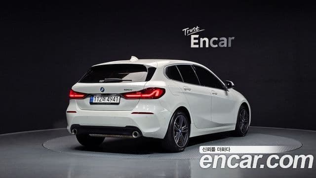 BMW 1 Series 2022 — Şəkil 2/20