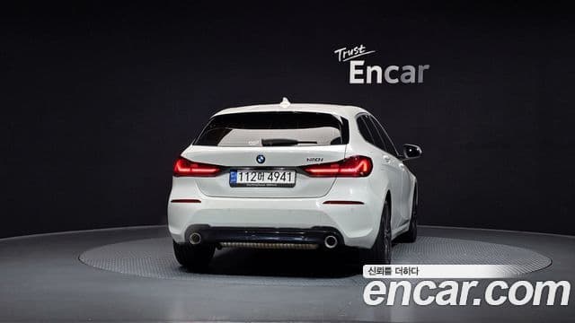 BMW 1 Series 2022 — Şəkil 4/20
